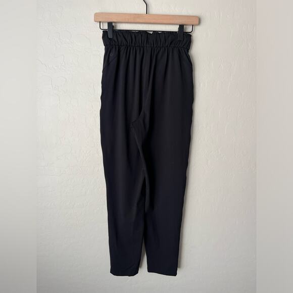 Lululemon keep moving high rise joggers black 2 - Picture 6 of 11